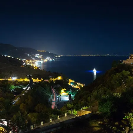 Medea Vacanze Aparthotel 2*