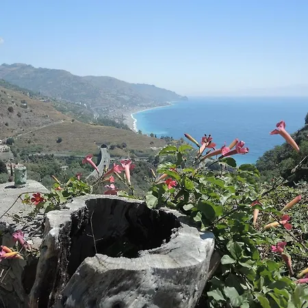 Medea Vacanze Aparthotel 4*