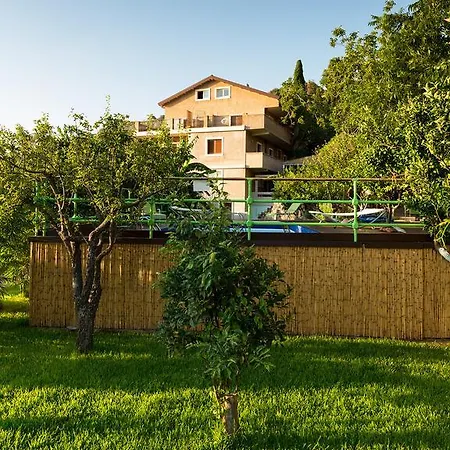 מלון דירות Medea Vacanze 4*