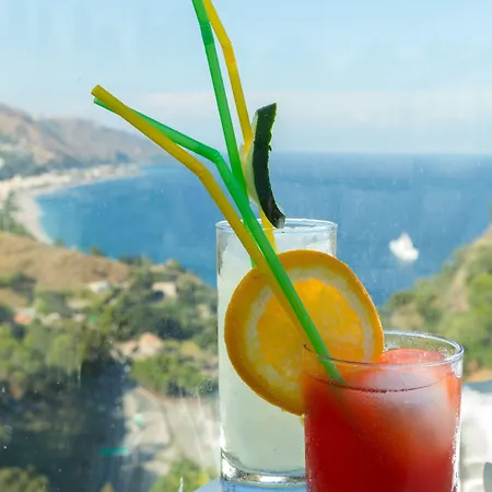 Medea Vacanze טאורמינה