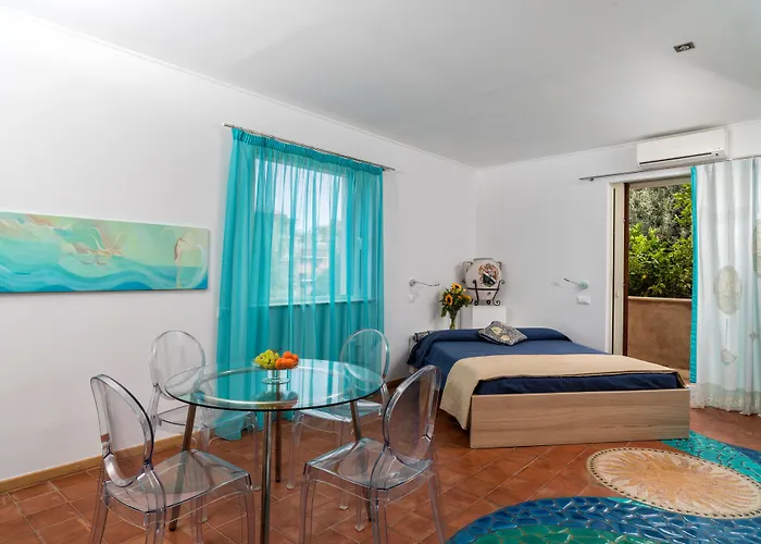 Ξενοδοχείο με διαμερίσματα Medea Vacanze 4*